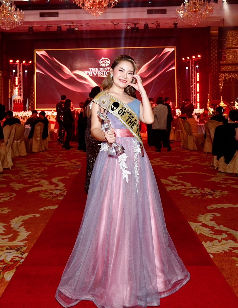 พร้อมเช่า ชุดราตรียาว แบบไหล่ปาด สีเทา-ชมพู Two Tone สไตล์เจ้าหญิง สวยหวานน่ารักมาก เนื้อผ้าตาข่าย แต่งโบว์และลูกไม้ช่วงเอว (เชือกผูกหลัง)