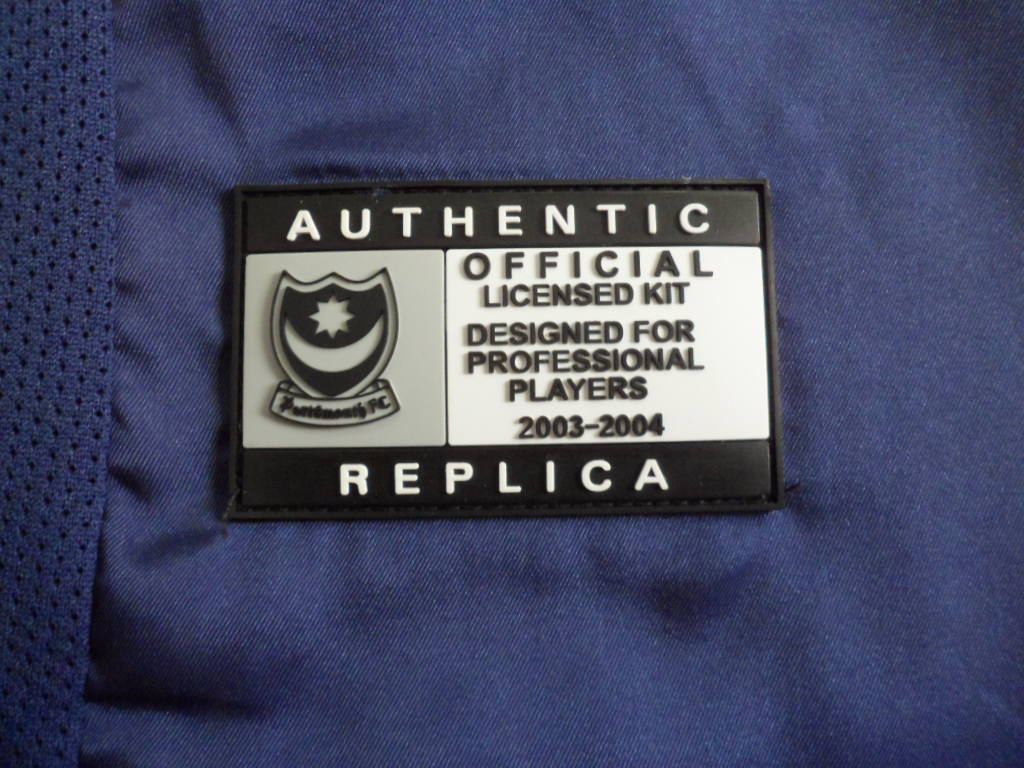 เสื้อฟุตบอล ทีมสโมสรพอร์ทสมัธ ชุดเยือน 2003/04 ใหม่ L-Size / PORTSMOUTH Football Shirt Away Kit 2003/04 Jersey NEW L-Size