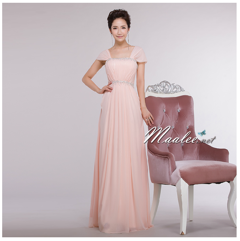 พร้อมเช่า ชุดราตรียาว สีชมพู ปิดไหล่ได้สองแบบ เนื้อผ้าทิ้งตัวสวย แต่งเลื่อม อกและเอว