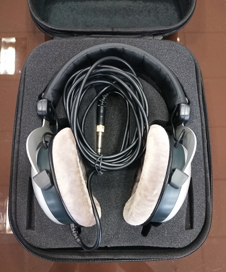 ขาย X-Tips Headphone case เคสเก็บหูฟัง Sennheiser , AKG , Ultrasone , Beyerdynamic และอื่นๆ