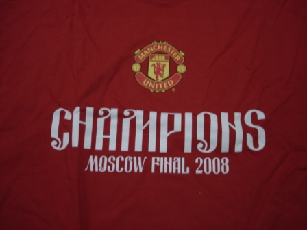 เสื้อที-เชิ๊ต (เสื้อยืดคอกลม) ฟุตบอล ทีมสโมสรแมนเชสเตอร์ ยูไนเต็ด ชุดที่ระลึก UEFA Champions League Champions 2008 ใหม่ L-Size / MANCHESTER UNITED Football T-Shirt Commemorative Kit UEFA Champions League Champions 2008 Jersey NEW L-Size