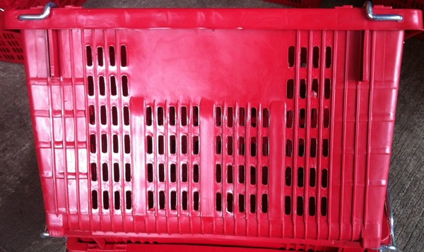 ตะกร้าผลไม้ ลังหูเหล็ก ขายส่ง เริ่มตันใบละ120บาท(@50ใบ) บรรจุ 25kg. เบอร์ rs 001