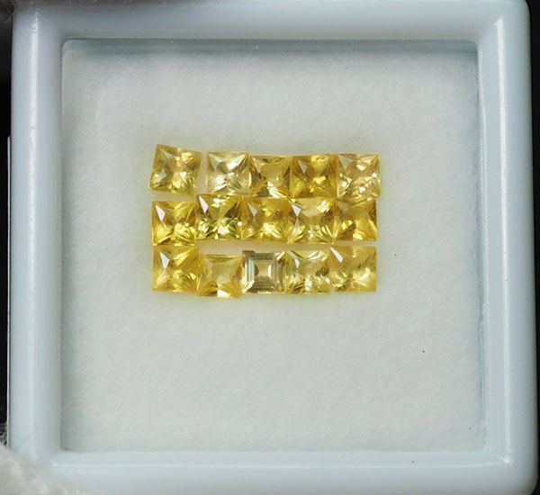 บุษราคัมบางกะจะ 1.60 กะรัต 15 ชิ้น