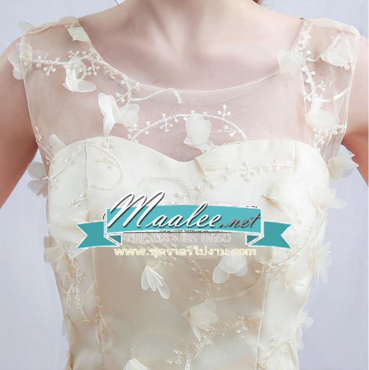 พร้อมส่ง ชุดราตรียาว แบบ A สีครีม แขนกุด กระโปรงตาข่าย ช่องอกแต่งดอก 3 มิติ