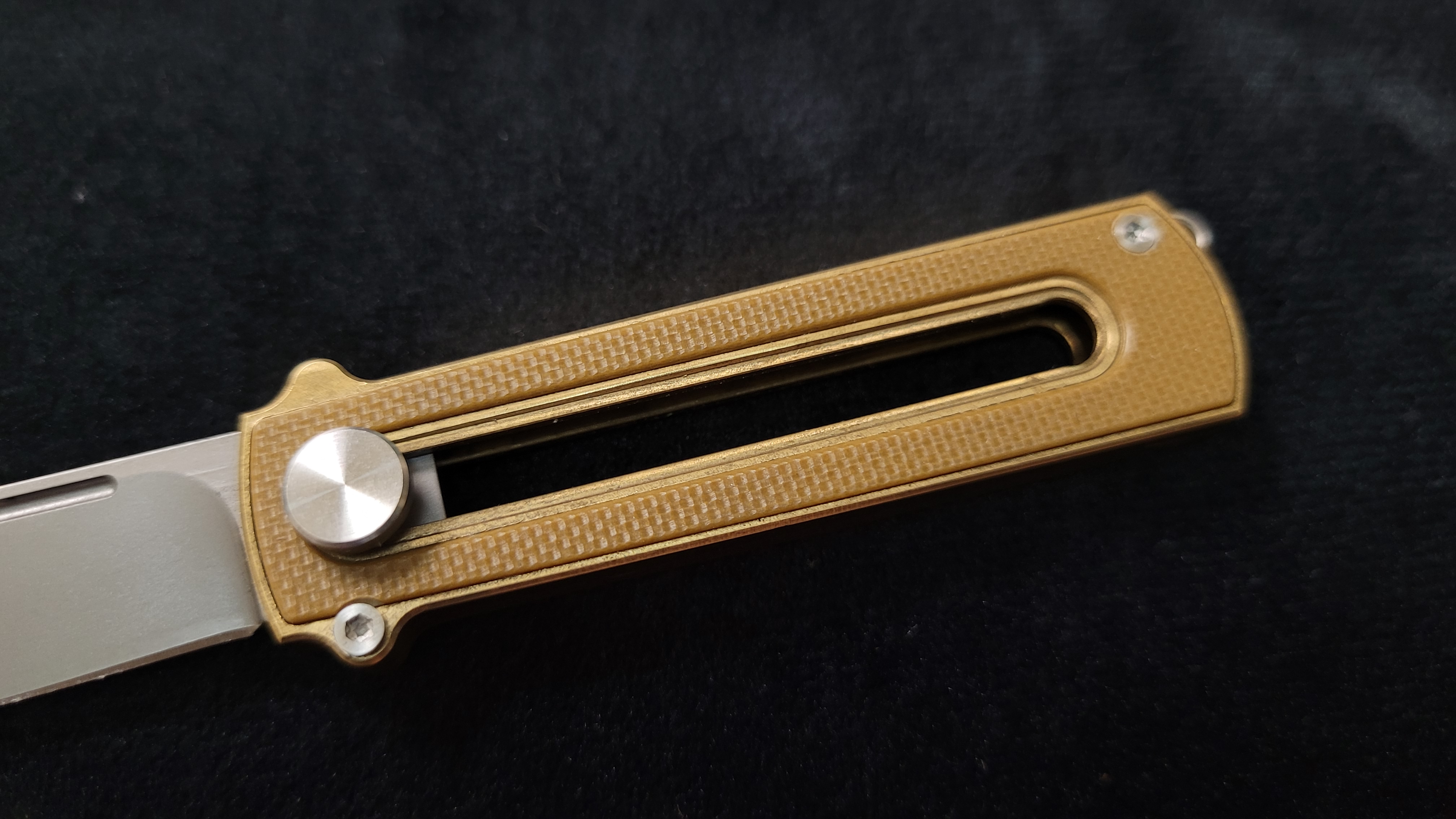 Al Br BarloX with M390 Blade-for a short time Dealer's Cost Yellow DLC Black Blade