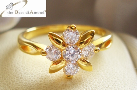 แหวนเพชร ดอกไม้สำหรับสาวๆที่มีดอกไม้ในหัวใจค่ะ วงนี้สวยนะคะ รหัส BR057 ชุปทองแท้ 24 K 5 ไมครอน