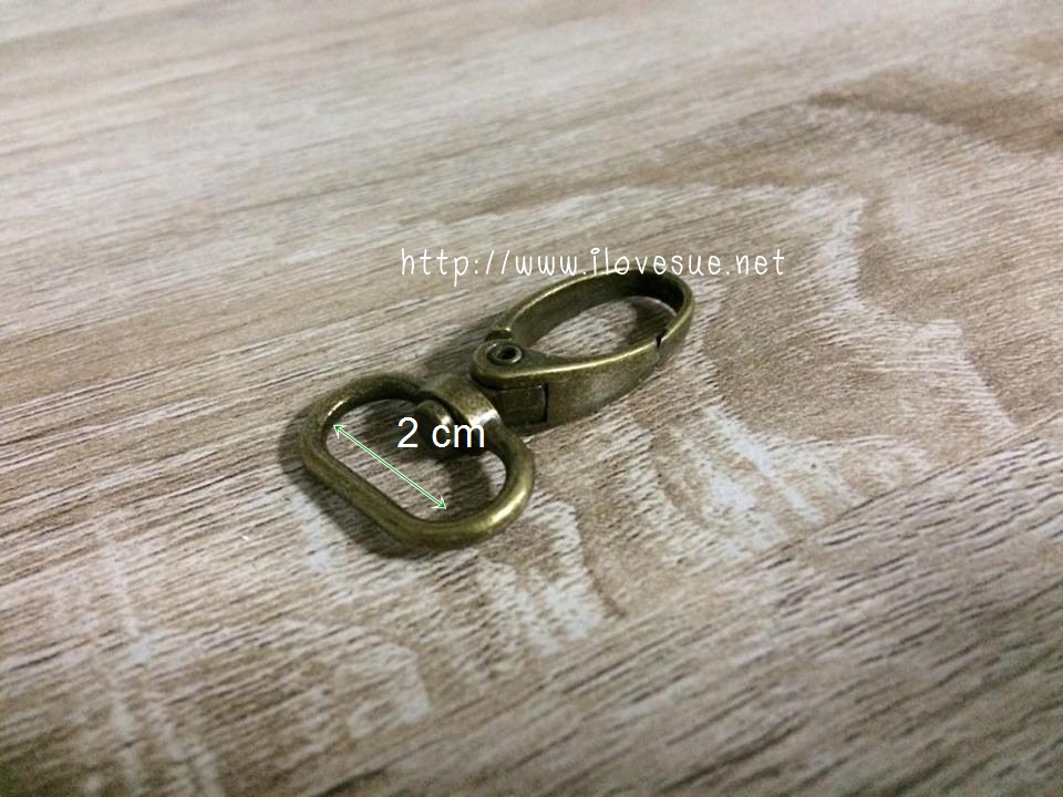 ห่วงคอหมา ขนาด 4x2 cm ชิ้นละ