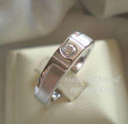 BR948RD-M+++แหวนunisex แบบ 2 tone+++ เก๋สุดๆ เรียบ หรู ดูมี class เล่น 2 tone ได้สวยมาก ด้วยทองแบบเงา และ แบบพ่นทราย ใส่เป็นแหวนคู่ชายหญิงได้เลยค่ะ