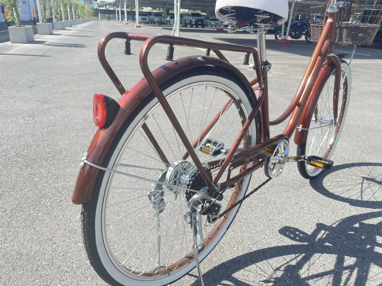 จักรยานแม่บ้าน Classique CITY BIKE พร้อมตะกร้า มีเกียร์ 7 สปีดชิมาโน่ ล้อ26นิ้ว