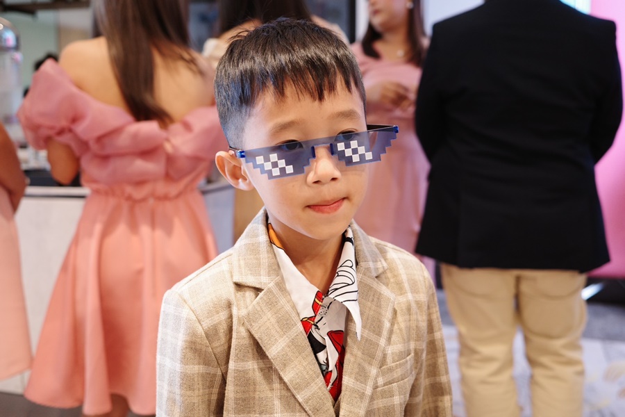 พร้อมเช่า ชุดสูทเด็กชาย สีกากีลายตาราง ** พร้อมเช่าไซส์ 100 , 110 , 120,130,140,150 **