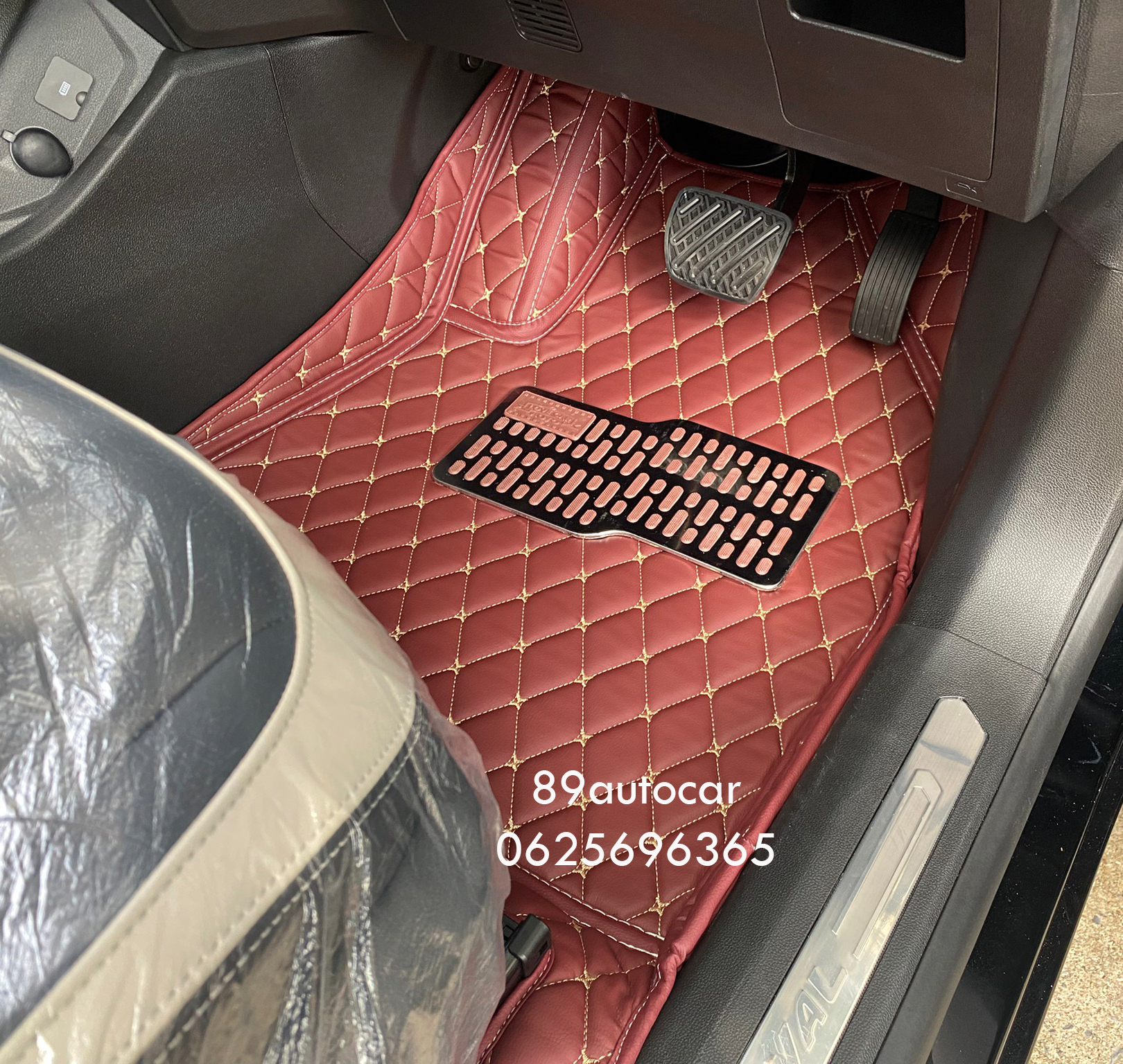 พรมรถยนต์ Haval H6 ปูพรมหกดี สีแดงเลือดหมู เต็มคัน