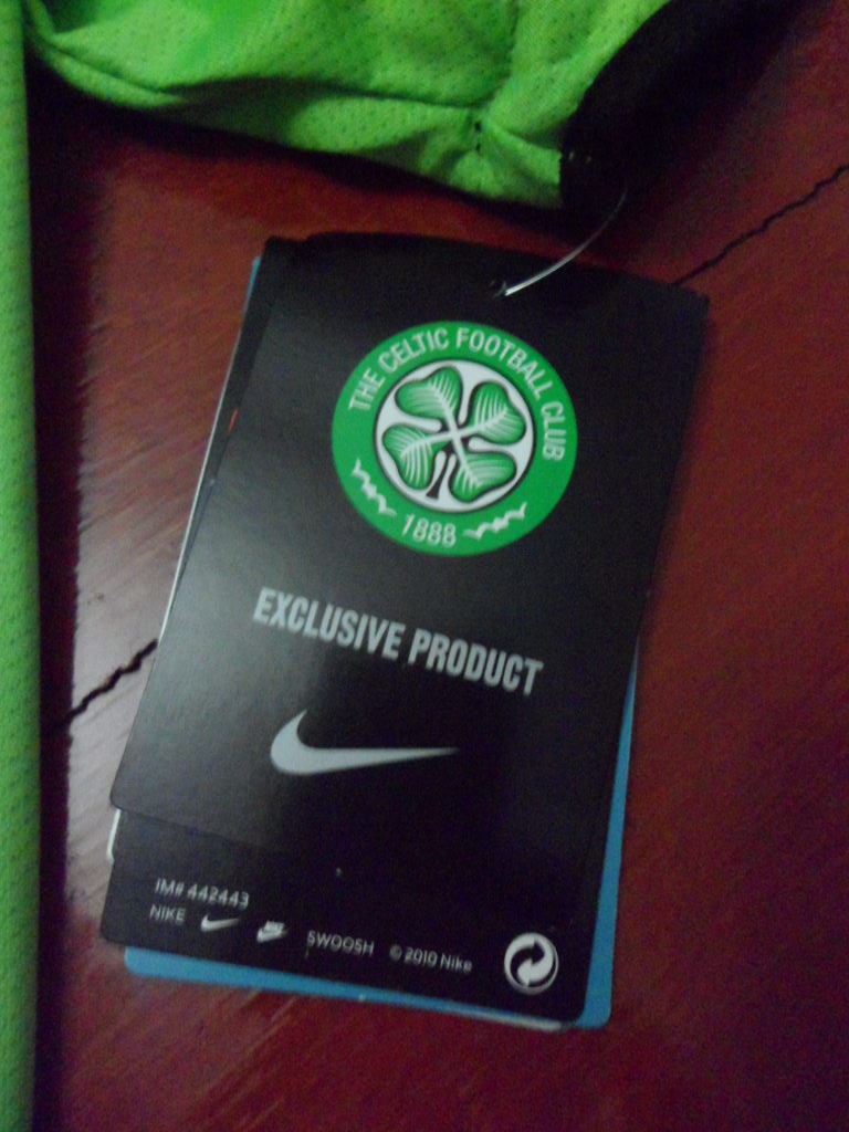 เสื้อฟุตบอล ทีมสโมสรเซลติก ชุดเยือน 2010/11 ใหม่ L-Size / CELTIC Football Shirt Away Kit 2010/11 Jersey NEW L-Size