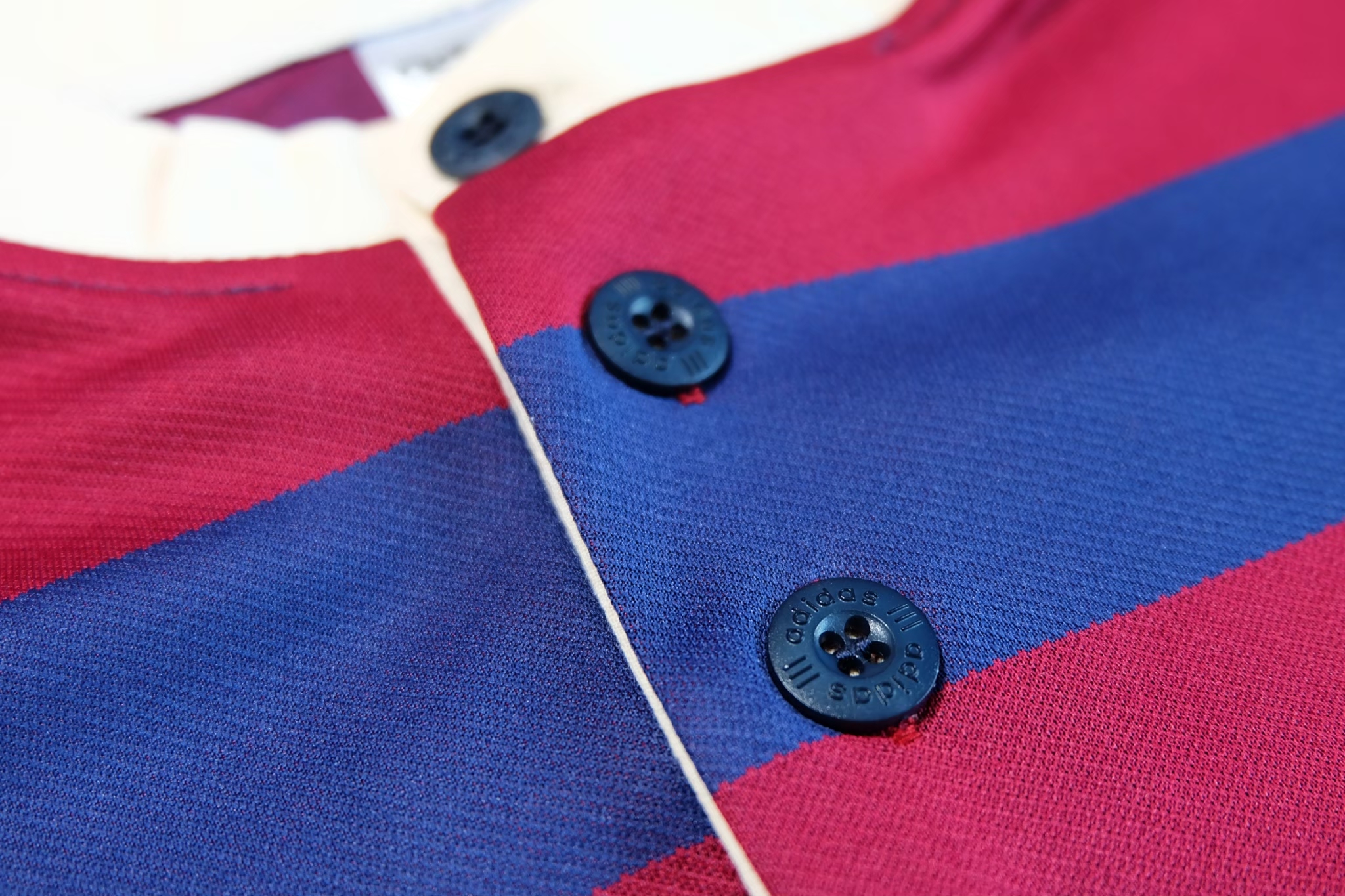 Newcastle 1996 Away Retro Jersey เสื้อบอลย้อนยุคนิวคาสเซิล