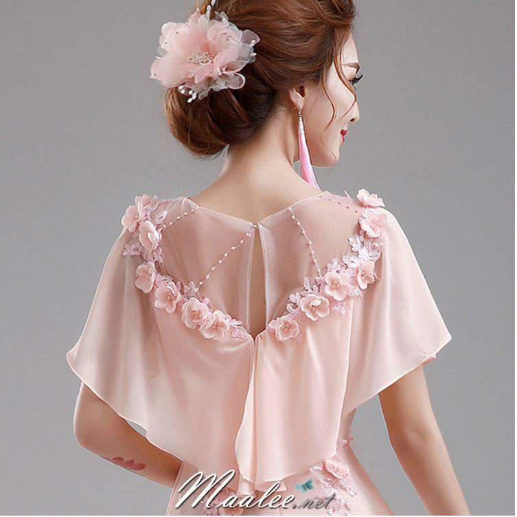 พร้อมเช่า ชุดราตรียาว แบบปิดไหล่ ผ้าชีฟอง แต่งดอกและลูกปัดสวย สีชมพู