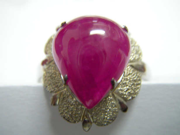 ทับทิมพม่า ทรงหยดน้ำ สีชมพูแดง สวยครับเม็ดนี้ ขนาด 10x12x4 mm. นน.4.15 ct. ราคาโทรถาม