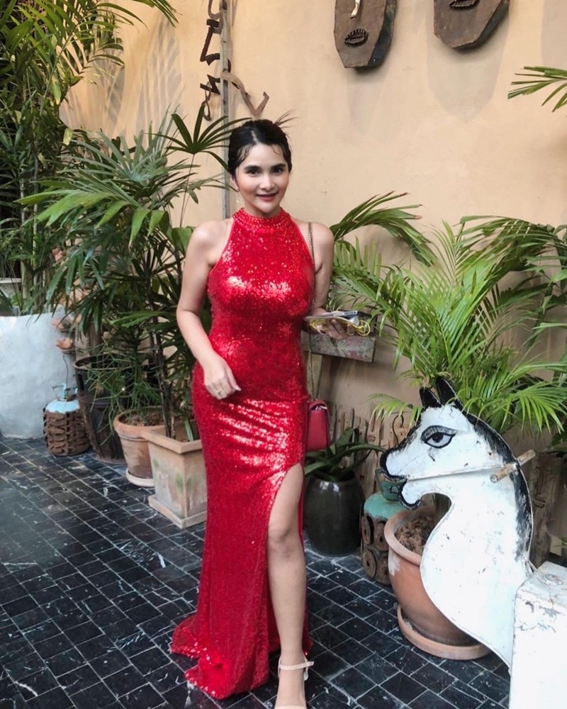 พร้อมเช่า ชุดราตรียาว เดรสยาวทรงหางปลา เซ็กซี่มาก สีแดง