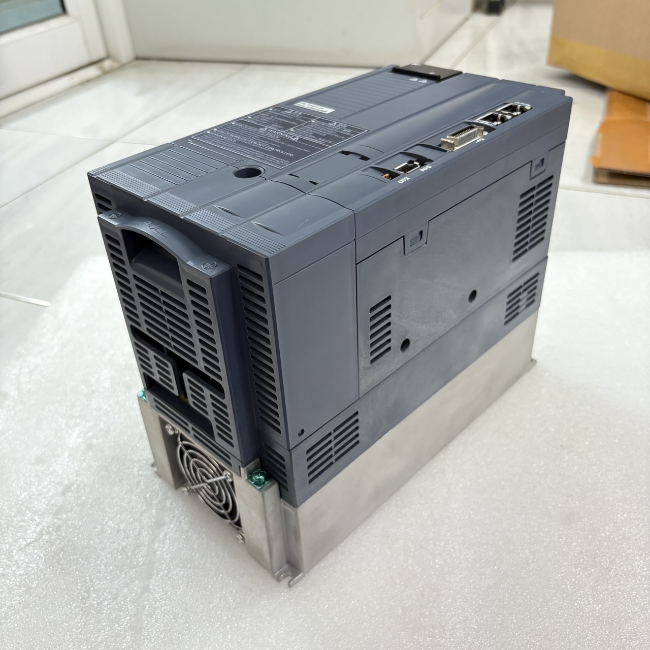 RYH502F5-VV2 SERVO DRIVE " FUJI "