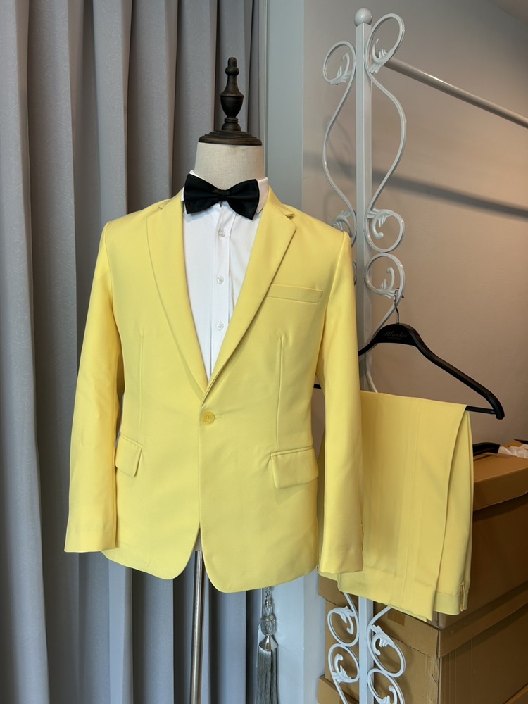 พร้อมเช่า ชุดสูทชาย สีเหลือง สูทตัด (ไม่มีเสื้อกั๊ก)