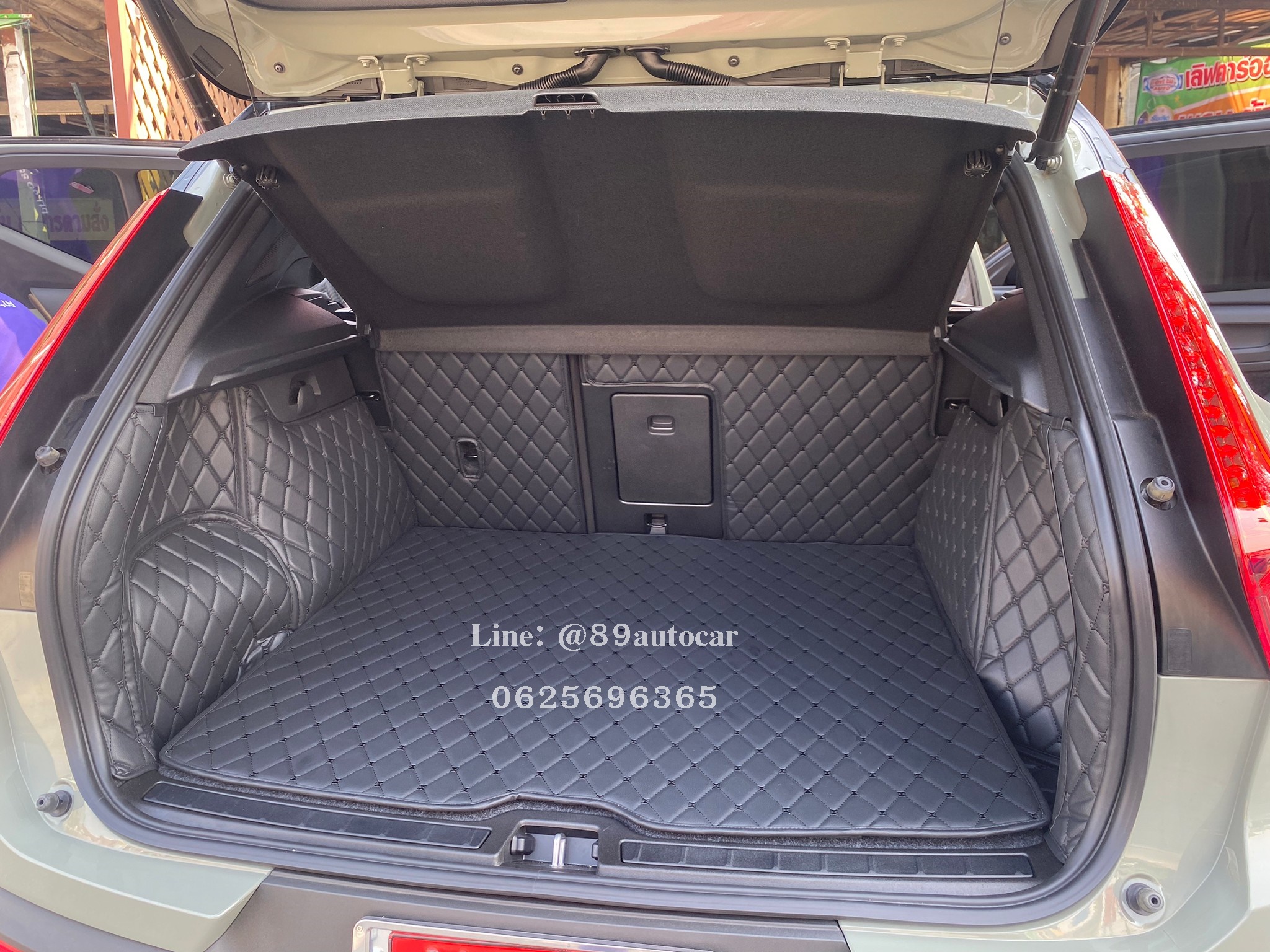 พรมปูพื้นรถยนต์ Volvo XC40 2023 ปูพรม6D สีดำด้ายดำ เต็มคัน