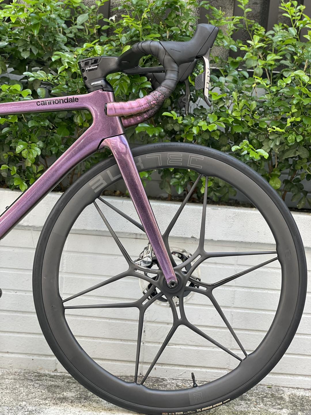 ล้อเสือหมอบดิสเบรค BLKTEC C1D (แบล็ค-เทค ซี-วัน-ดี) Rim Depth: 40mm ล้อดาวหกแฉก one piece full carbon design