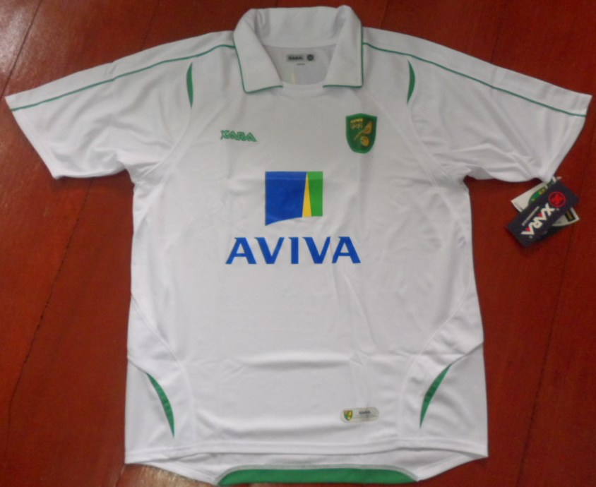 เสื้อฟุตบอล ทีมสโมสรนอริช ซิตี้ ชุดเยือน 2009/11 ใหม่ M-Size / NORWICH CITY Football Shirt Away Kit 2009/11 Jersey NEW M-Size