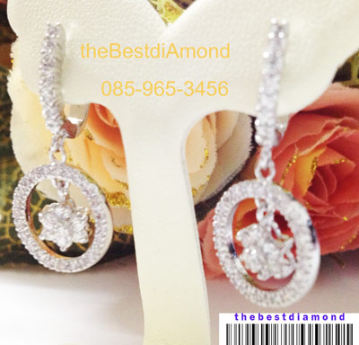 BE824RD+++ต่างหูระย้า ดอกไม้ กรอบกลม เพชรCZ +++ สวย เริ่ด ไฮโซ แบบจากร้านเพชรเลยค่ะ งานสวย เรียบร้อย ดีไซน์สวยเก๋ หรูหรา ใส่แล้วหน้าเรียวสวย เว่อร์
