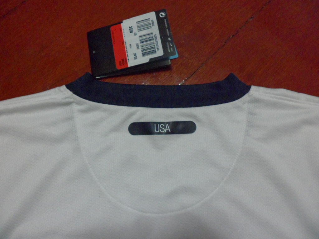 เสื้อฟุตบอล ทีมชาติสหรัฐอเมริกา ชุดเหย้า ชุดลุยศึกฟุตบอลโลก 2010 ใหม่ L-Size / USA Football Shirt Home Kit World Cup 2010 Jersey NEW L-Size