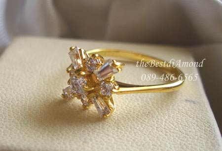 +++แหวนวงนี้สวยเก๋น่ารักมากค่ะ เพชรDesign และ วางได้ลงตัวมากค่ะ BR919 มีต่างหูเข้าเซ็ตด้วยนะคะ+++