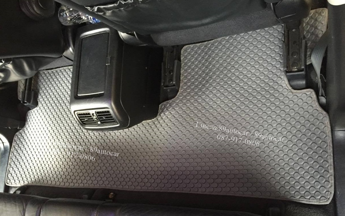 ผ้ายางปูพื้นรถยนต์ Lexus RX300 ลายกระดุมสีเทาขอบเทา