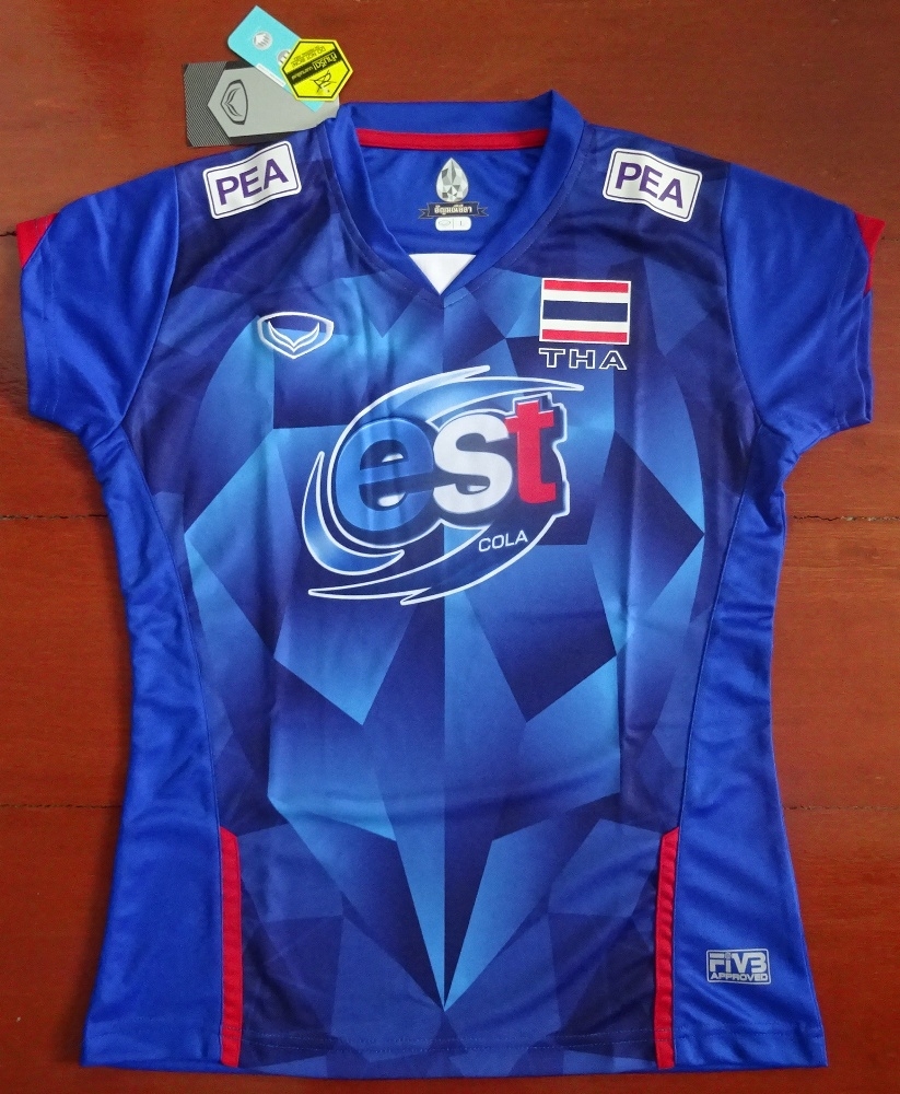 เสื้อวอลเลย์บอล ทีมชาติไทย ชุดที่ 1 ชุดลุยศึก FIVB เวิลด์กรังด์ปรีซ์ 2016 (เสื้อผู้หญิง) พร้อมกล่องที่ระลึก ใหม่ L-Size / THAILAND Volleyball Shirt First Kit FIVB World Grand Prix 2016 (Female) Jersey with Box Set NEW L-Size