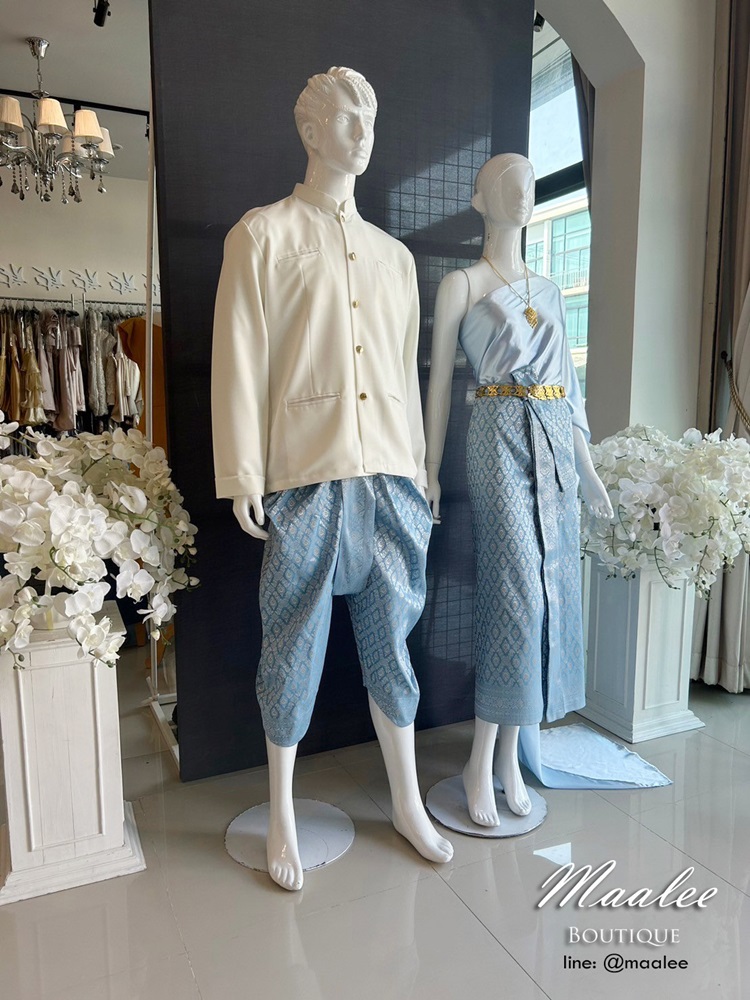 เช่า ชุดไทย ชุดเพื่อนเจ้าสาว ชุดไทยผ้าถุงสีฟ้าเทาเงิน สไบสีฟ้า