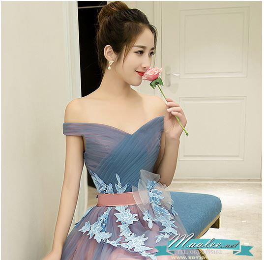 พร้อมเช่า ชุดราตรียาว แบบไหล่ปาด สีเทา-ชมพู Two Tone สไตล์เจ้าหญิง สวยหวานน่ารักมาก เนื้อผ้าตาข่าย แต่งโบว์และลูกไม้ช่วงเอว (เชือกผูกหลัง)