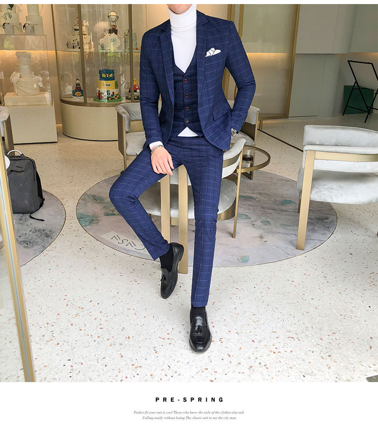 พร้อมเช่า ชุดสูทชาย สีน้ำเงิน ลายตาราง ทรงเข้ารูป สไตล์เกาหลี พร้อมเสื้อกั๊ก