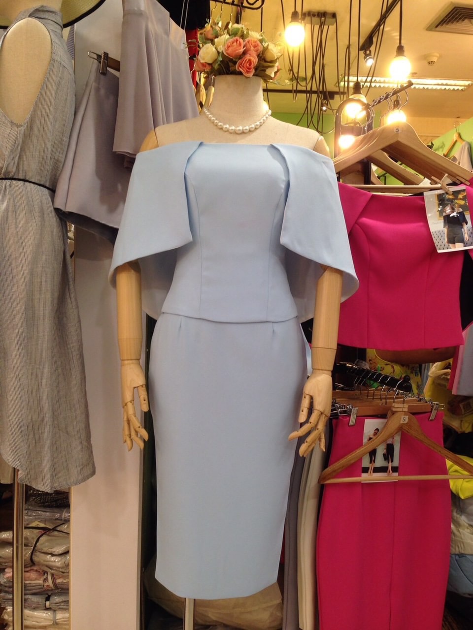 พร้อมส่ง ชุดออกงาน แบบเรียบหรู ปาดไหล่ สีชมพู บานเย็น ใส่ได้ทั้งงานเช้า งานเย็น