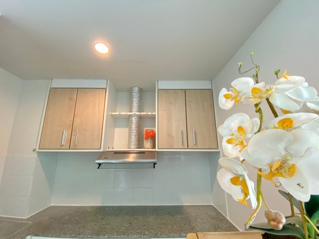 ให้เช่าคอนโด ดิ ไอริส พระราม9-ศรีนครินทร์ ตึก D 32 ตรม.เครื่องใช้ครบ ใกล้ Airport Link