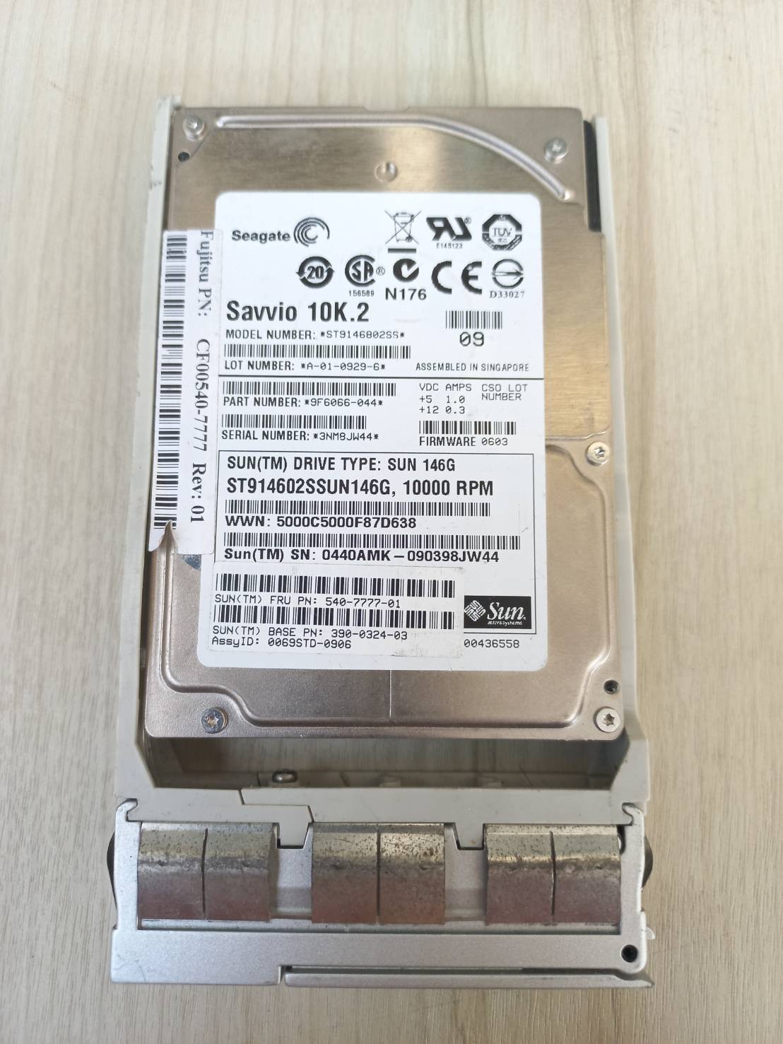 9F6066-044 Seagate 146GB 10K RPM 16MB Cache 3.0Gbps SAS 2.5 Hard Drive.