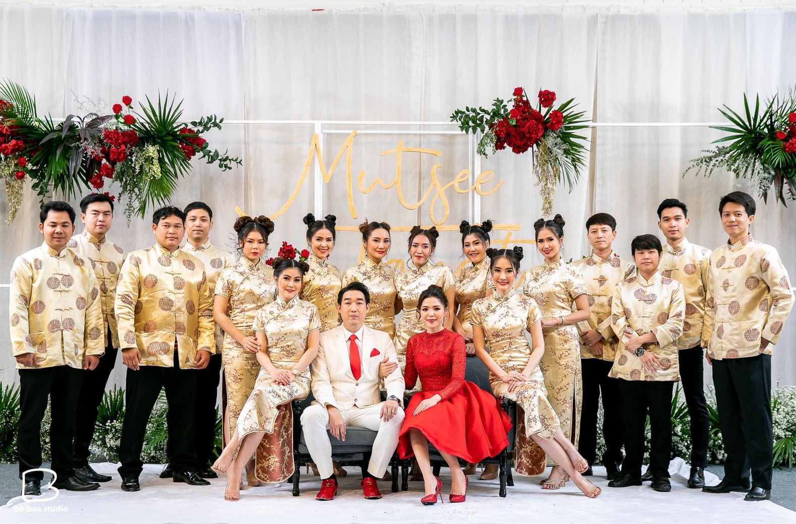 พร้อมส่ง ชุดจีน ชาย เสื้อคอจีน ผ้าไหมจีน ทอลาย สีทอง ลายปั๊มวงกลม (M)