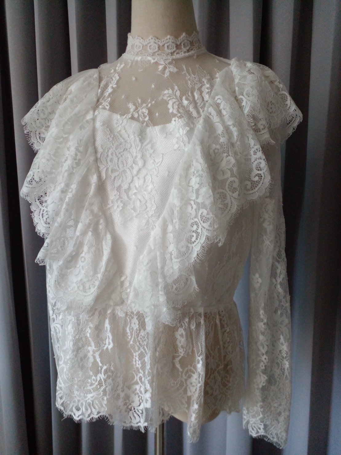 เช่า ชุดไทย ชุดเพื่อนเจ้าสาว เสื้อลูกไม้ ร.5