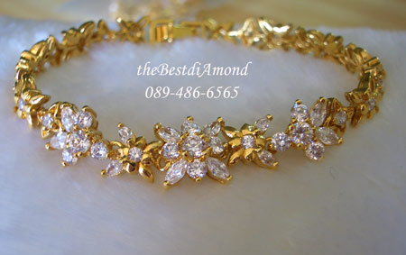 BC004+++สร้อยข้อมือLuxury Flower+++แบบหรูหรา อลังการ งานสวยมากๆๆ แบบสวยลงตัว ดูไฮโซสุดๆ แต่ไม่เวอร์นะคะ ใส่ออกงานได้สบายๆไม่อายใคร งานเหมือนจริงมาก