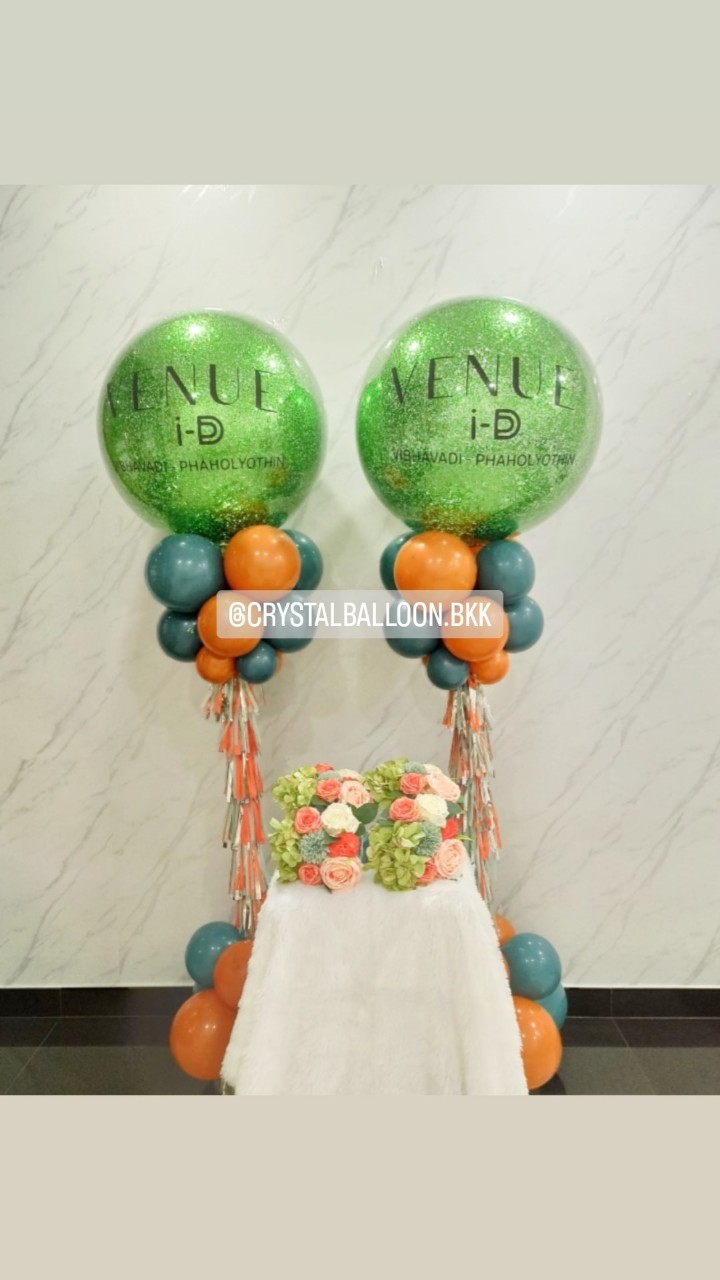 เสาลูกโป่ง เปิดงาน Bubble ขนาด 36" กลิตเตอร์สีเขียว 2 เสา พร้อม Artificial Flower ประดับโต๊ะ 4 ช่อ พร้อมตกแต่ง สามารถเปลี่ยนสีลูกโป่ง/เปลี่ยนข้อความ/เปลี่ยนสี-ดอกไม้ได้