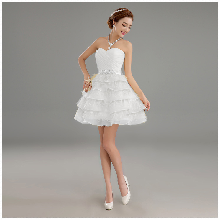 พร้อมเช่า ชุดแฟนซี ชุดราตรีสั้น สีขาว เกาะอก กระโปรงระบายเป็นชั้น ๆ ซิปหลัง