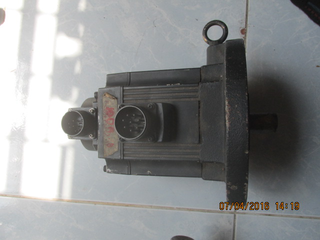 SERVO MOTOR “ MITSUBISHI ” รุ่น HC-SF102BG1