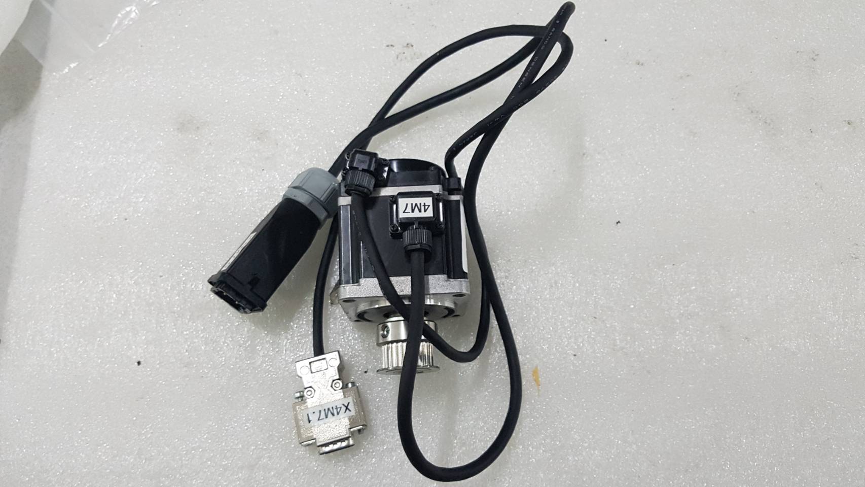 R2AA06020FXH11M SERVO MOTOR " SANYO DENKI "