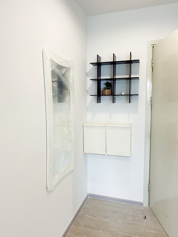 ให้เช่าคอนโด รีช พหลโยธิน 52 ชั้น 4 ห้อง 30 ตรม.ห้องมุม ตกแต่งใหม่ ใกล้ BTS สะพานใหม่