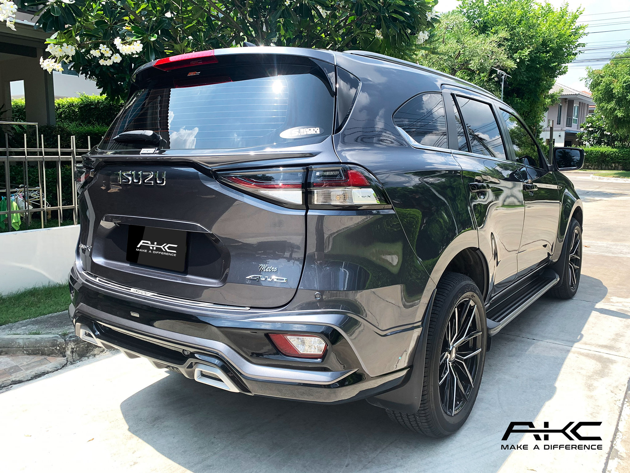 ชุดแต่ง AKC : MU-X 2021