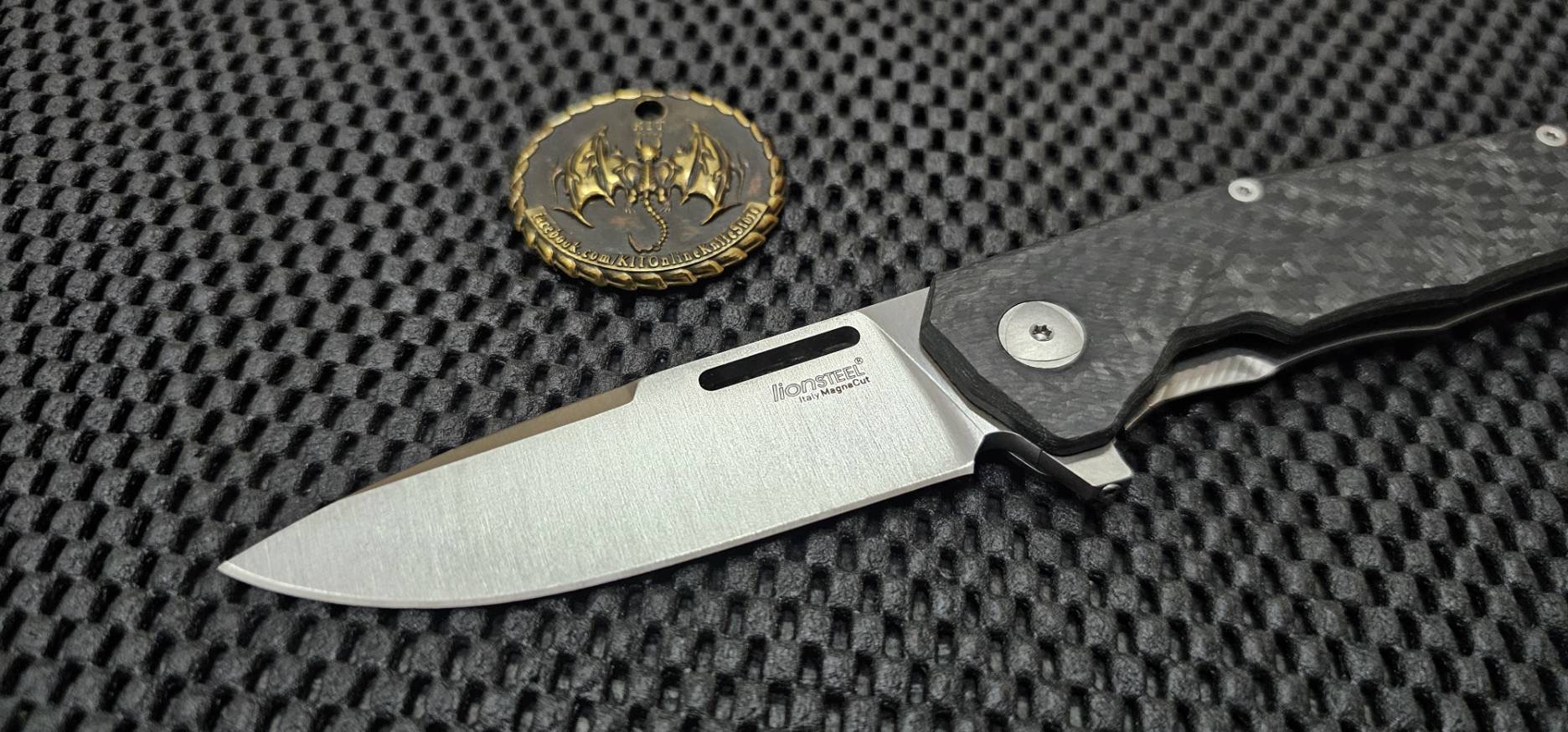 LionSTEEL Q4TTRO Framelock CF