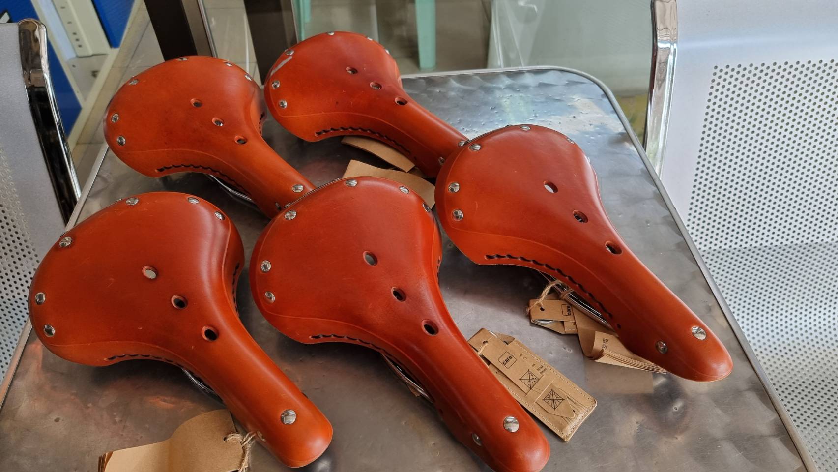 เบาะหนังวัว อานทัวร์ริ่ง DARKROCK(DR) D-ONE cowhide cushion Saddle ขนาด 170มม., GS17A