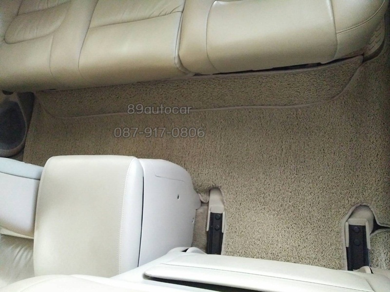 พรมไวนิล Toyota Landcruiser สีครีมขอบครีม