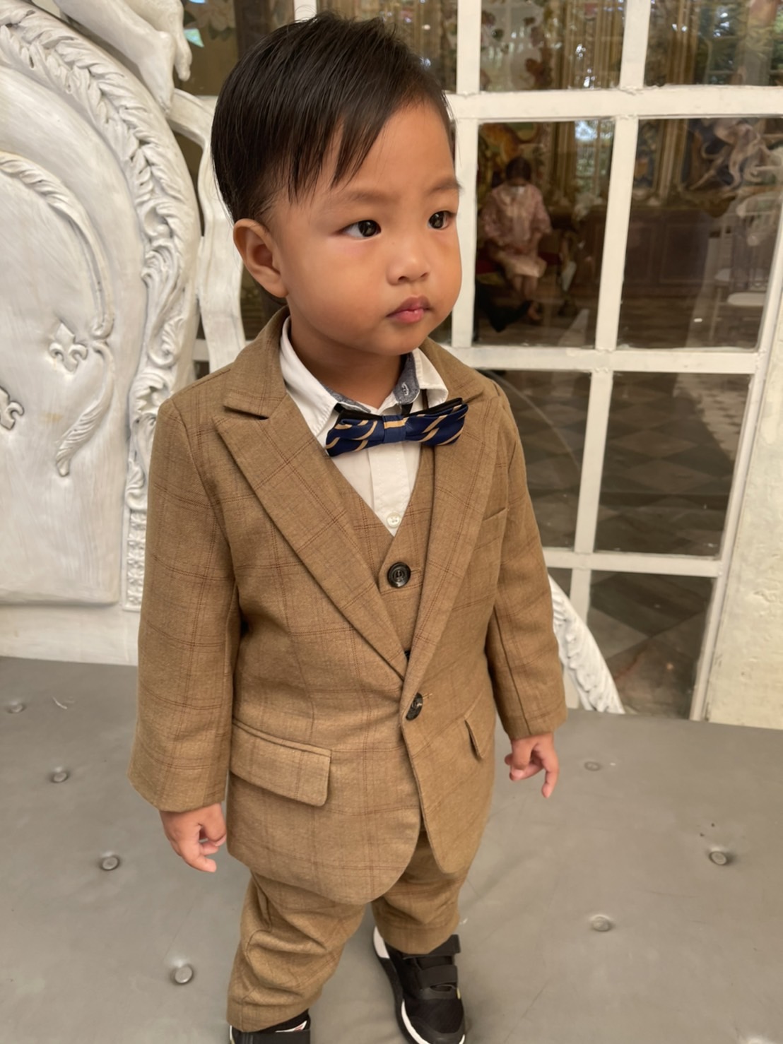 พร้อมเช่า ชุดสูทเด็กชาย สีน้ำตาลลายตาราง ** พร้อมเช่าไซส์ 110 130 **