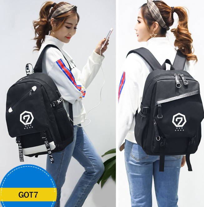 กระเป๋าเป้ GOT7 แบบมีช่องเสียบสาย USB